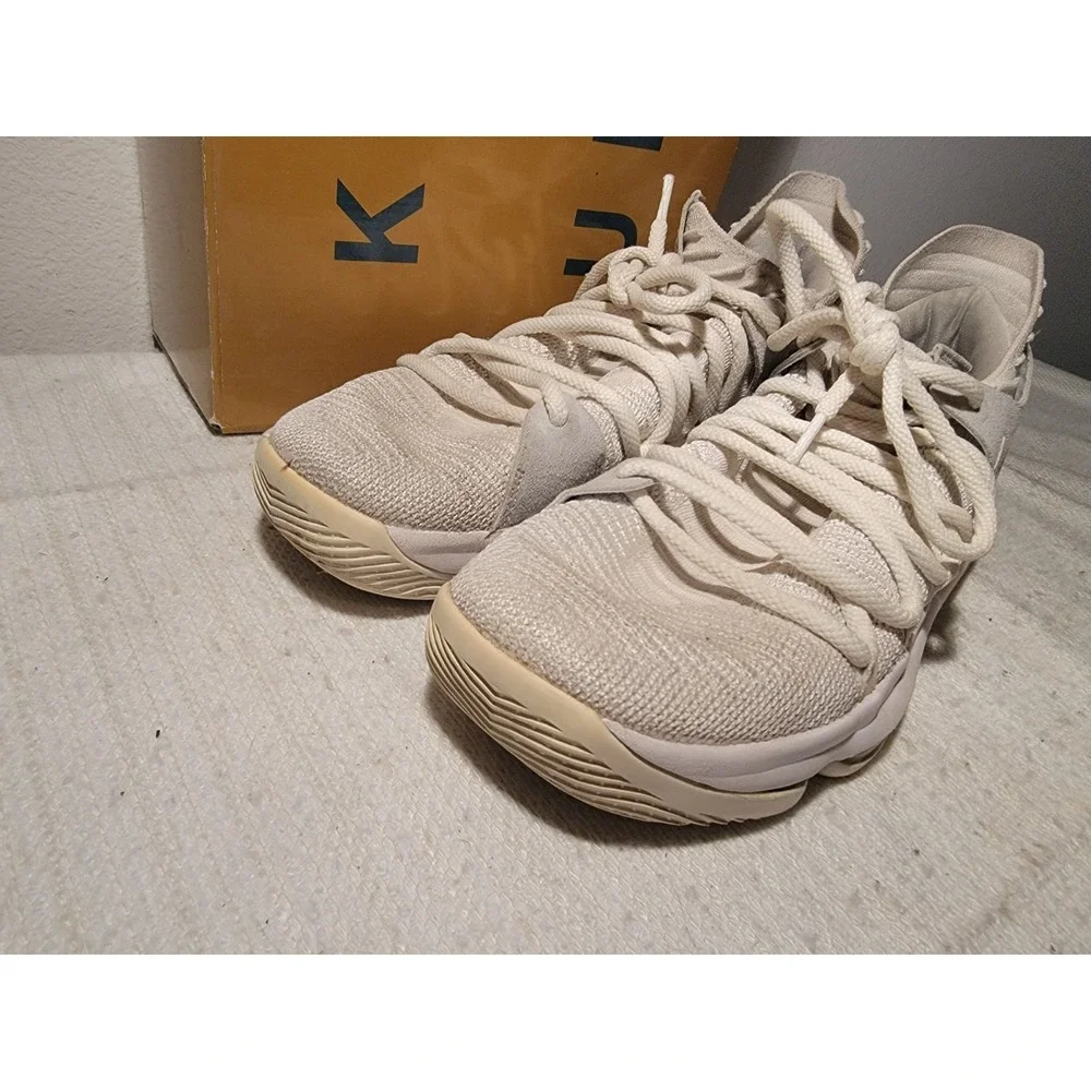 Nike KD 10 Numbers‎ Men's Size 9.5 Sneakers White Basketball Shoes